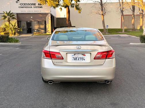 2010 Lexus ES 350 Base