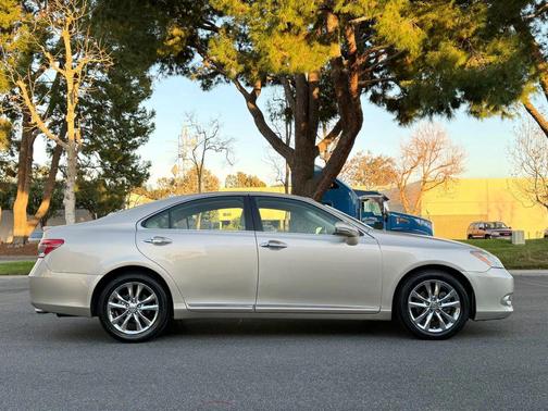 2010 Lexus ES 350 Base