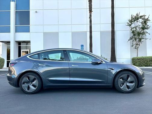 2020 Tesla Model 3 Standard Range