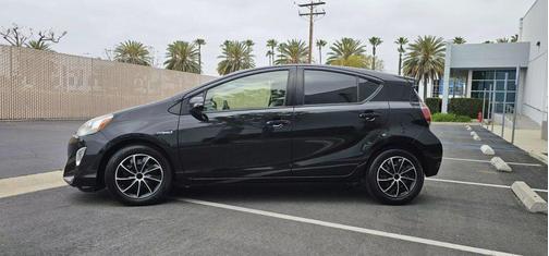 2016 Toyota Prius c One