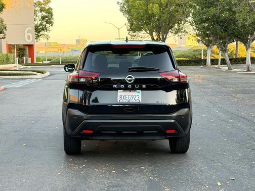 Super Black 2021 Nissan Rogue S