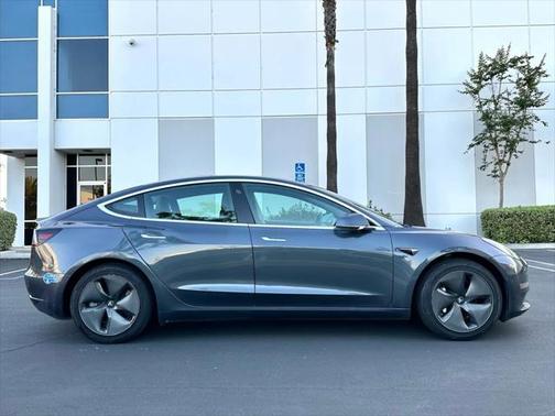 2020 Tesla Model 3 Standard Range