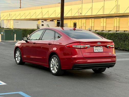 2020 Ford Fusion Hybrid SE