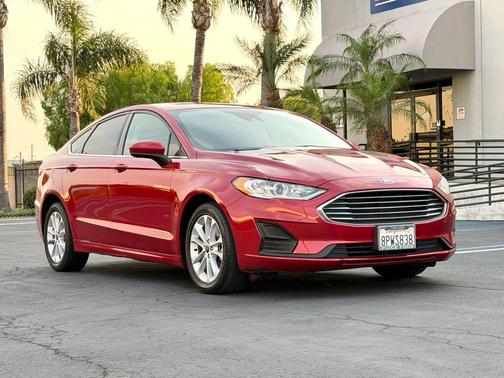 2020 Ford Fusion Hybrid SE