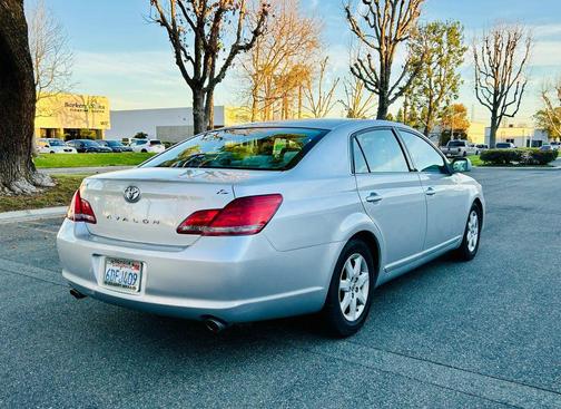 2008 Toyota Avalon XL