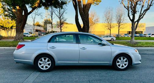 2008 Toyota Avalon XL
