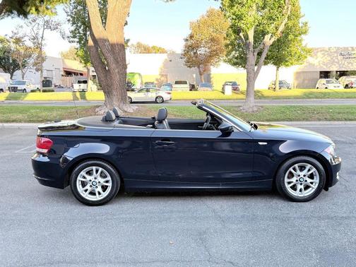 2009 BMW 128 128i Convertible 2D