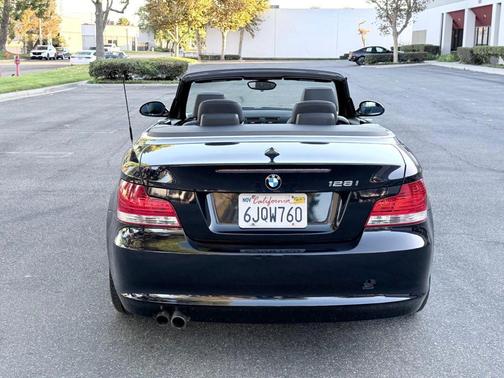 2009 BMW 128 128i Convertible 2D