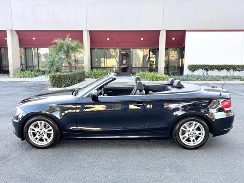 2009 BMW 128 128i Convertible 2D