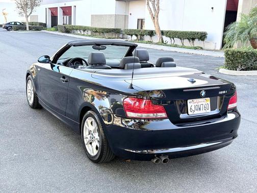 2009 BMW 128 128i Convertible 2D