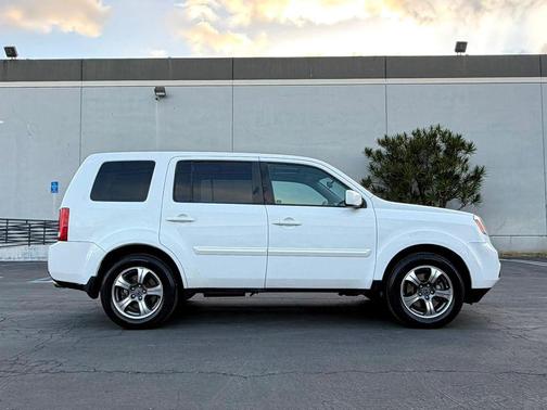 Taffeta White 2015 Honda Pilot SE