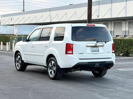 Taffeta White 2015 Honda Pilot SE
