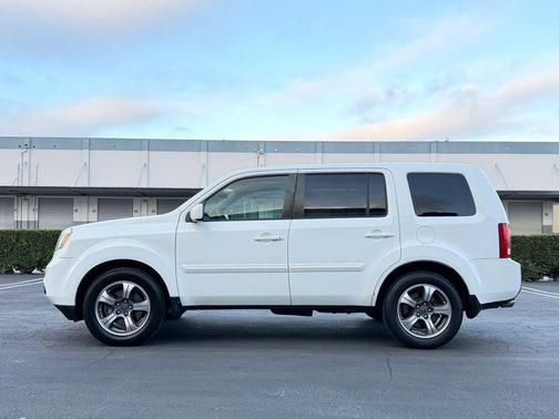 Taffeta White 2015 Honda Pilot SE