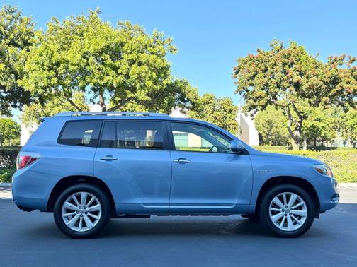 Wave Line Pearl 2008 Toyota Highlander Hybrid Limited