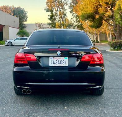 2013 BMW 328 328i Convertible 2D
