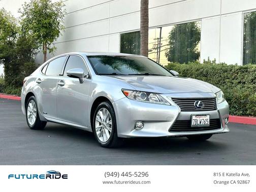2013 Lexus ES 300h Base
