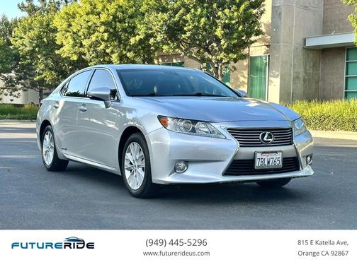 2013 Lexus ES 300h Base