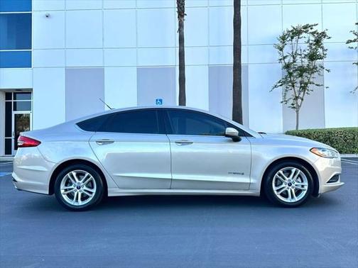 2018 Ford Fusion Hybrid SE