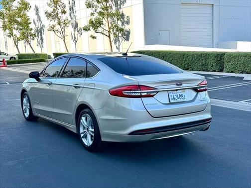 2018 Ford Fusion Hybrid SE