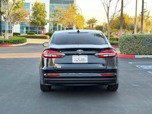 2020 Ford Fusion Hybrid SE