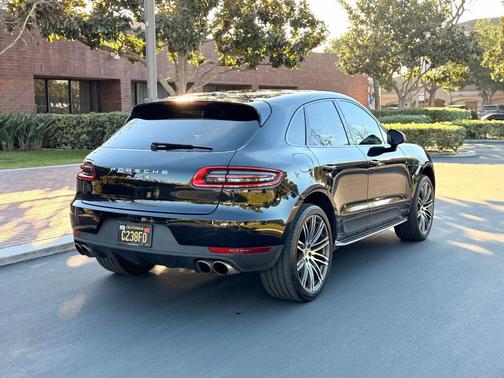 2016 Porsche Macan S