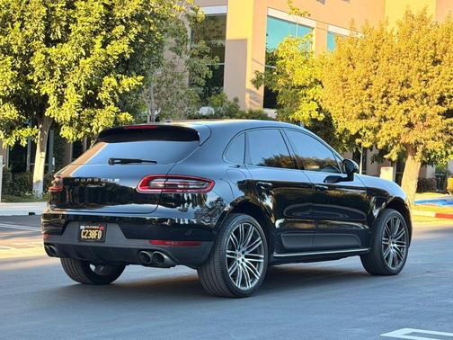 2016 Porsche Macan S