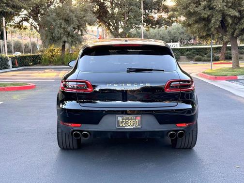 2016 Porsche Macan S