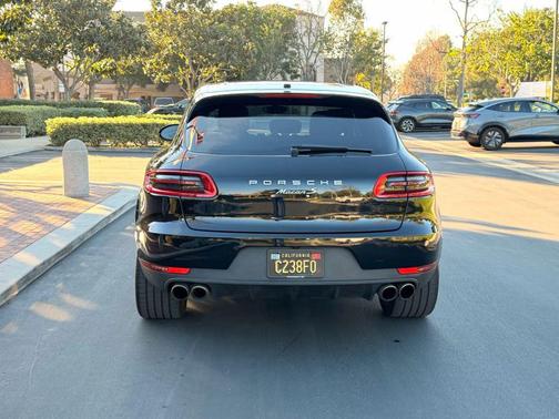 2016 Porsche Macan S
