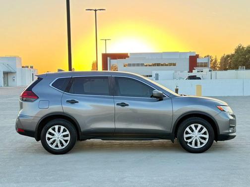 Silver 2017 Nissan Rogue S