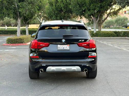 Black 2018 BMW X3 xDrive30i