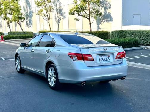 2011 Lexus ES 350 Base