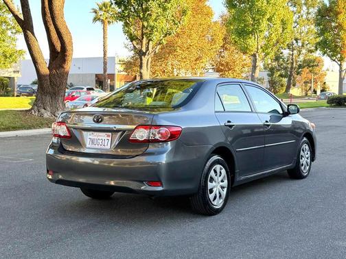 2011 Toyota Corolla LE