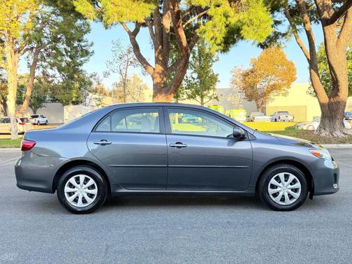 2011 Toyota Corolla LE