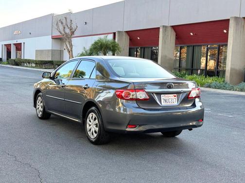 2011 Toyota Corolla LE