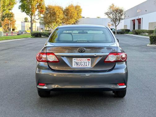 2011 Toyota Corolla LE