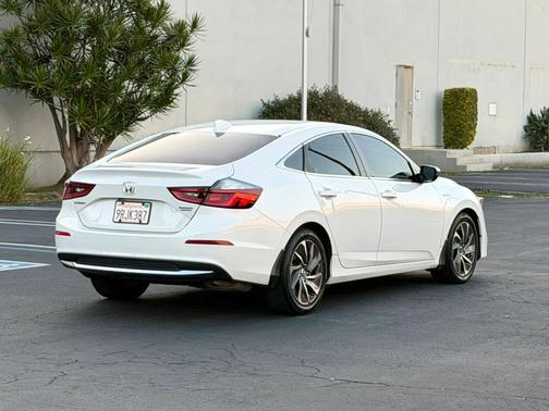 White 2022 Honda Insight Touring Sedan 4D