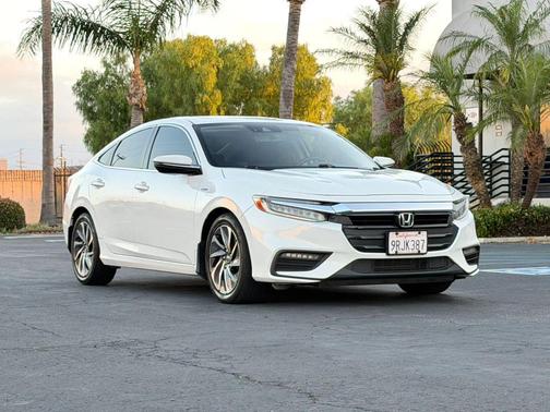 White 2022 Honda Insight Touring Sedan 4D