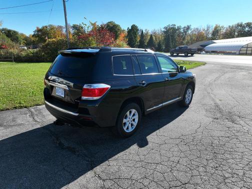 2012 Toyota Highlander SE