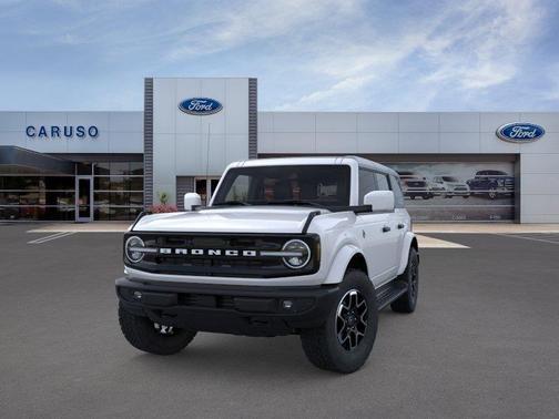 Oxford White 2026 Ford Bronco Outer Banks