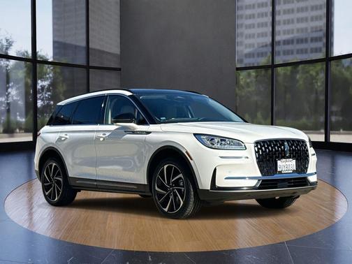 2025 Lincoln Corsair Reserve