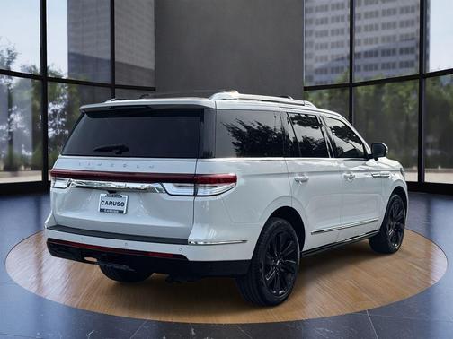 2024 Lincoln Navigator Reserve