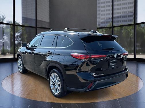 2022 Toyota Highlander Hybrid Limited