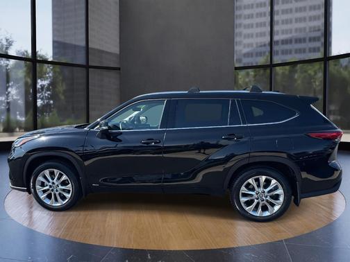 2022 Toyota Highlander Hybrid Limited
