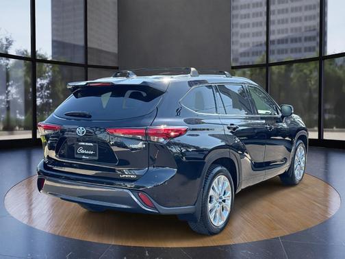 2022 Toyota Highlander Hybrid Limited