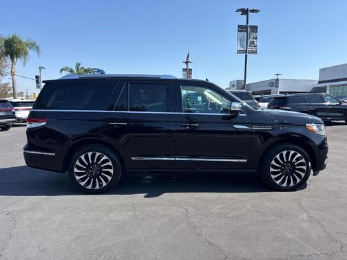 Black Metallic 2022 Lincoln Navigator Black Label