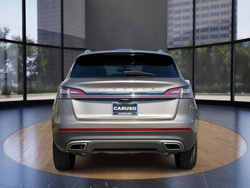 2021 Lincoln Nautilus Standard