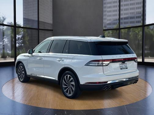 2025 Lincoln Aviator Premiere