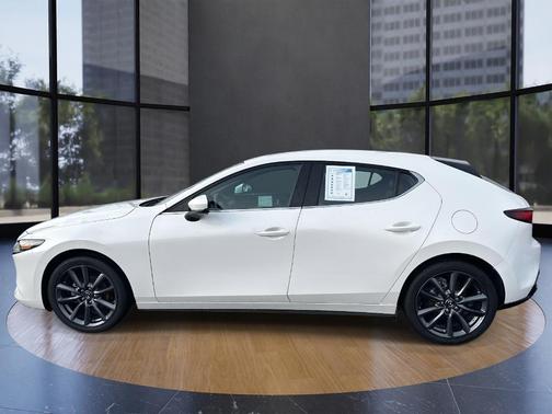 2025 Mazda Mazda3 FWD w/Preferred Package