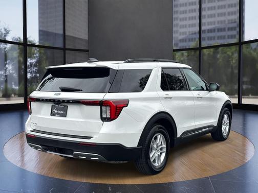 White Metallic 2025 Ford Explorer Active
