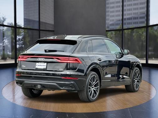 2021 Audi Q8 55 Premium